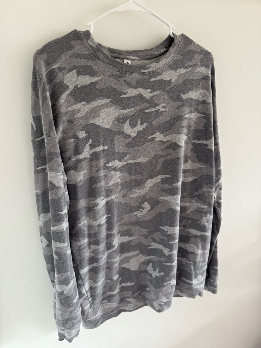 Athleta Women's Studio to Street Sweatshirt MT Gray Camo Pullover - Picture 3 of 6